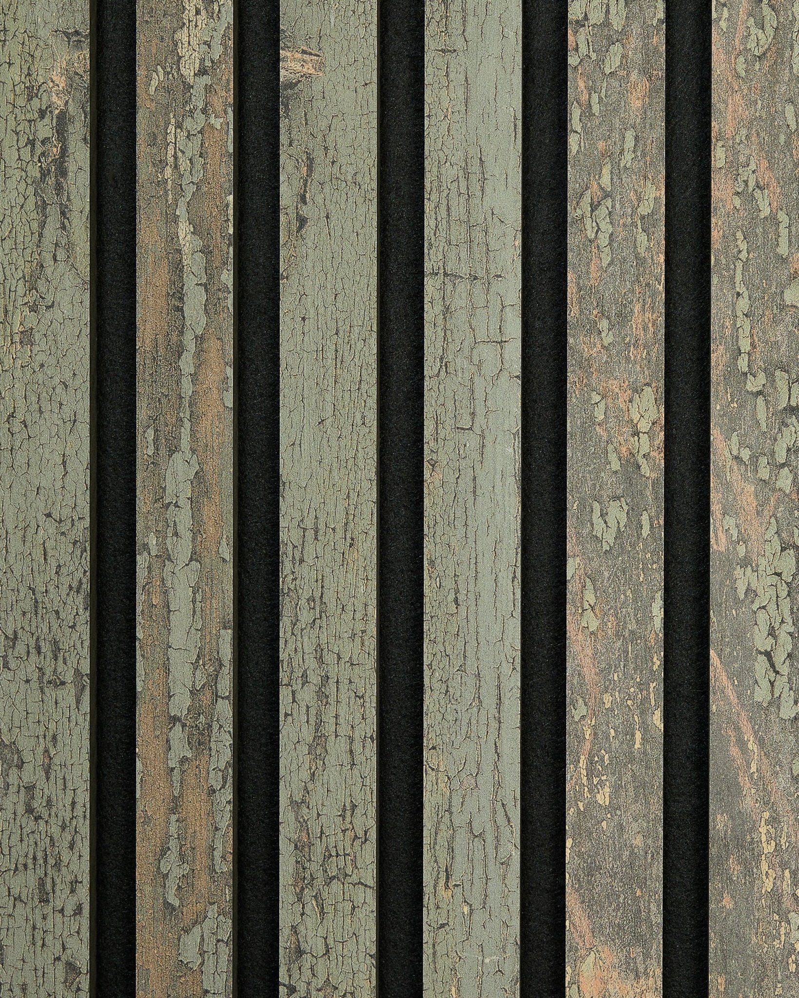 Plano aproximado da amostra Rebel Akupanel em Grey Oxide da WoodUpp, mostrando vertical painéis acústicos de madeira com textura rústica e envelhecida e acabamento grey descascado.
