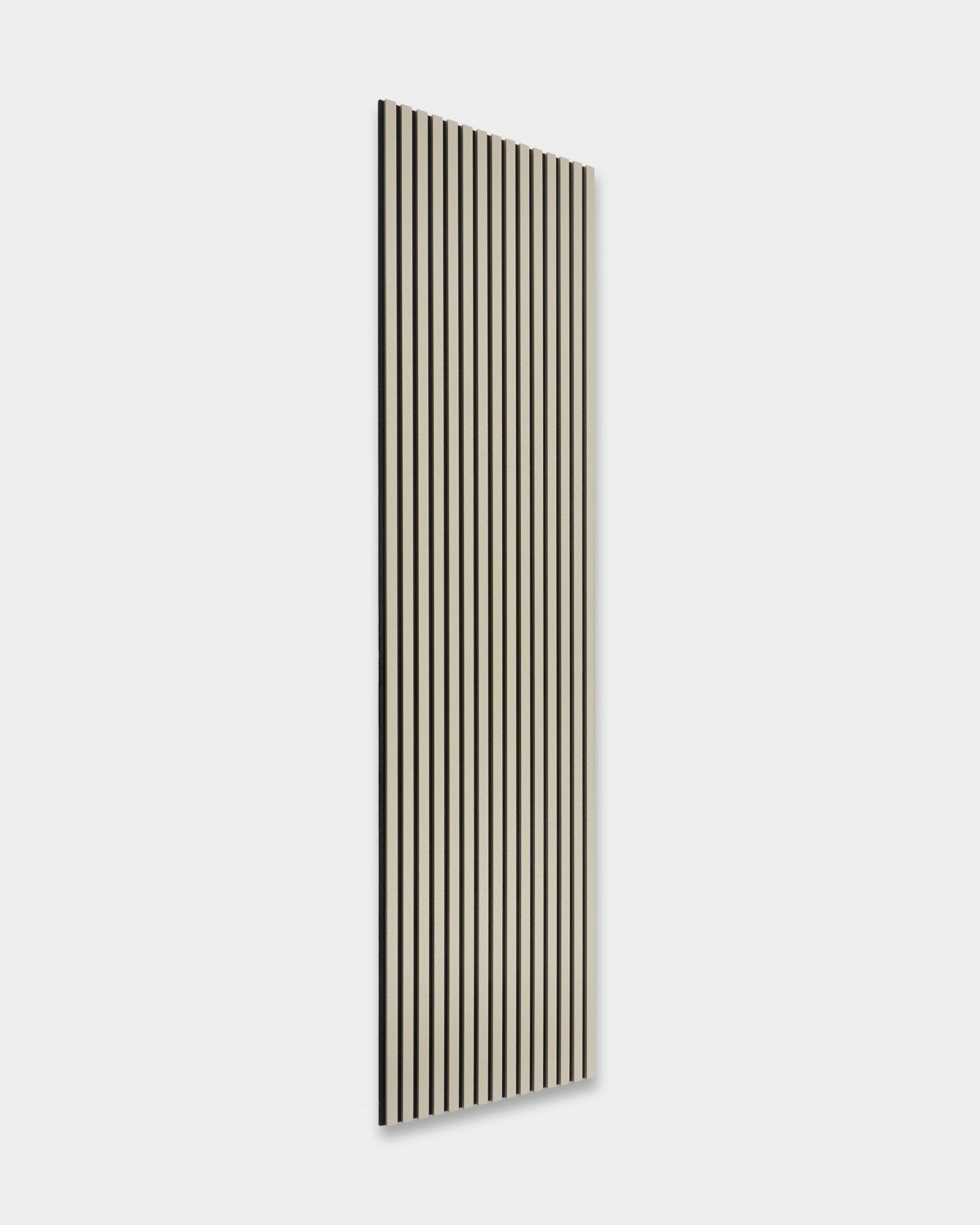 O Hue | Akupanel / Stone da WoodUpp: painel acústico ripado alto e retangular, vertical black e riscas brancas, 240x60 cm, design nórdico minimalista.