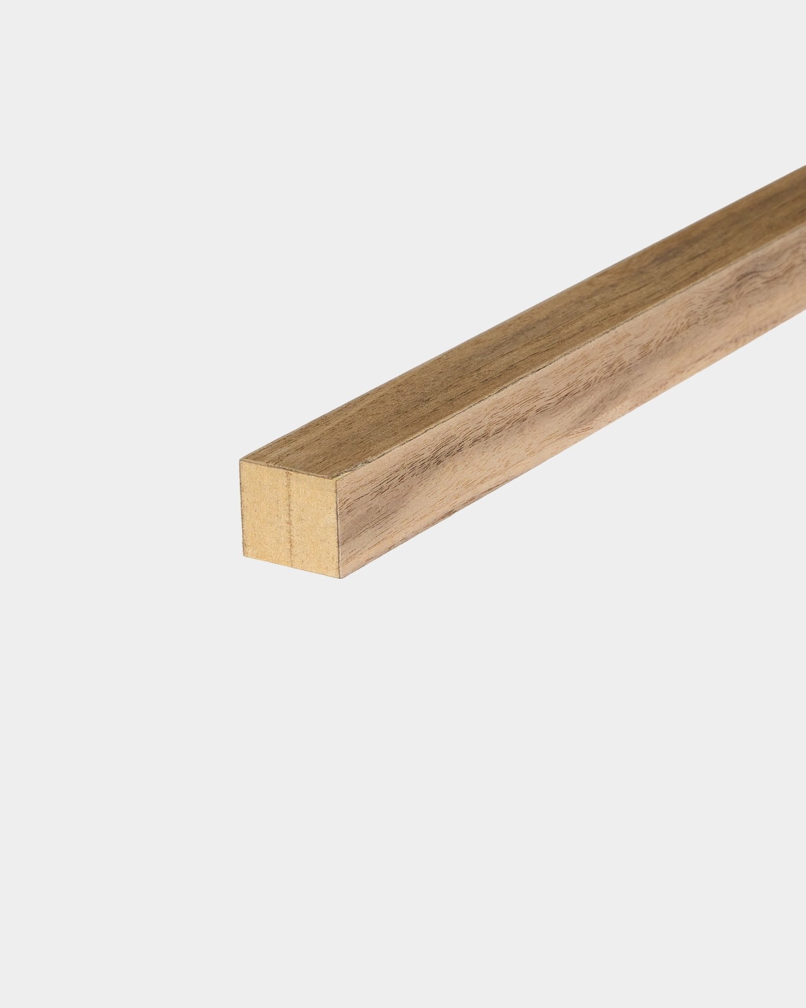Lamela final WoodUpp em nogueira, 2,2 cm de diâmetro, vareta de madeira com acabamento liso para usar com paredes Painel acústico ou instalações com estrutura em MDF.