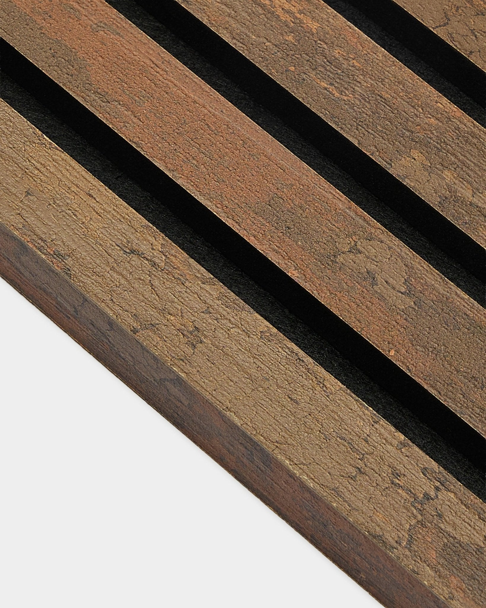 Grande plano da lamela de extremidade WoodUpp em Oxide Copper, 2,2 cm — ripas acústicas de madeira texturadas com espaçamentos black, concebidas para instalação na parede Akupanel.