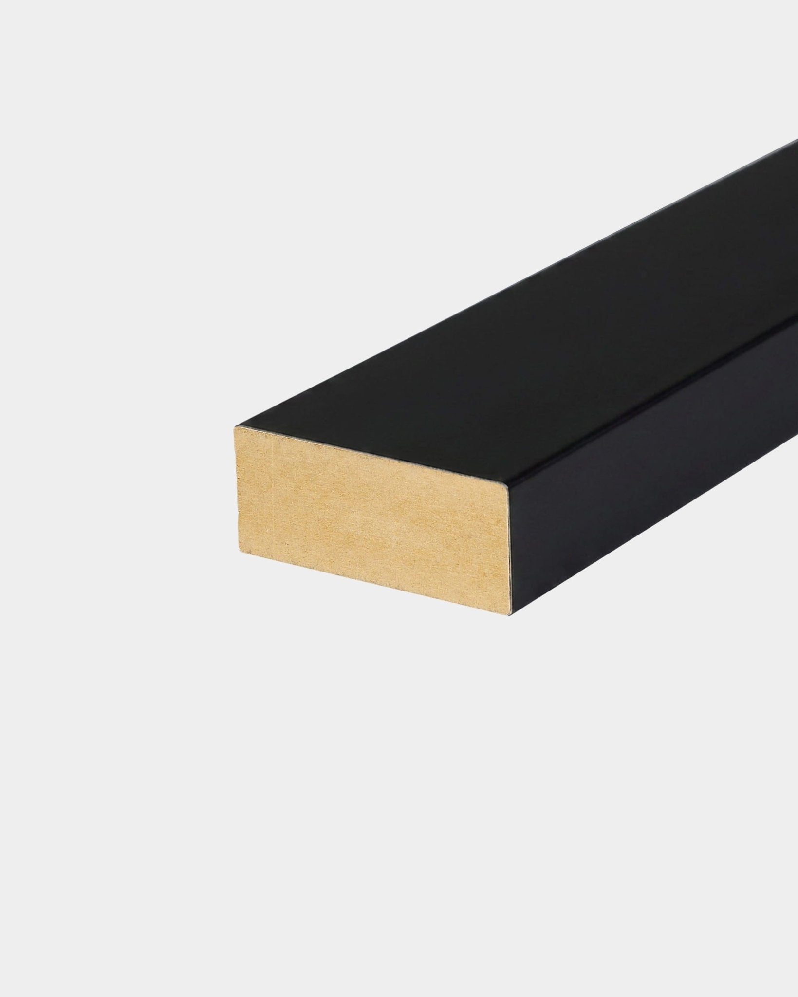 WoodUpp Lamela de Extremidade, Revestida em Preto, MDF de 240 x 6,7 cm com acabamento preto em três lados e extremidade em madeira natural para instalação sem emendas do painel acústico Akupanel.
