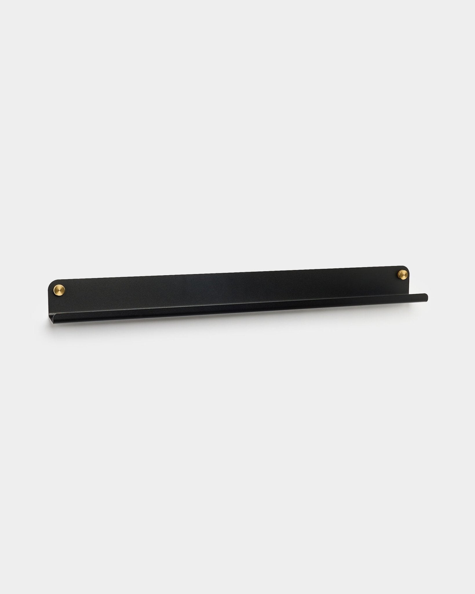 Norr Prateleira estreita em black da WoodUpp, 75,9 cm, apresenta um design steel estreito com parafusos brass-colored, pensada como acessório para painéis acústicos.