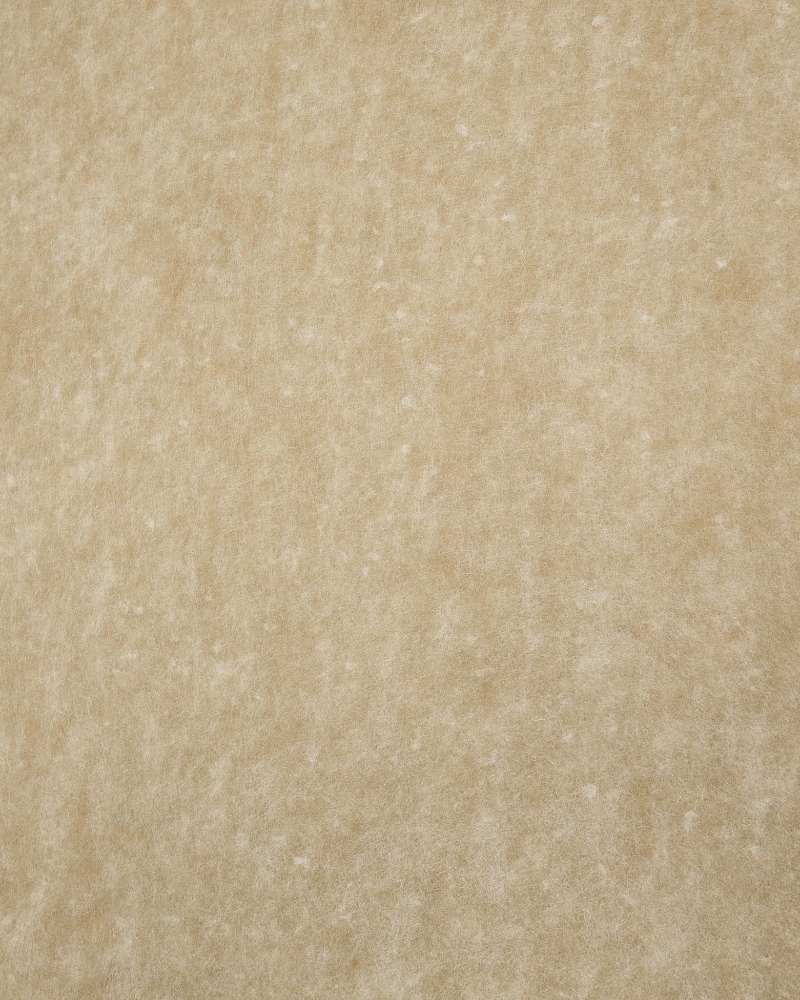 Grande plano do feltro acústico WoodUpp em beige (240,1 x 59,8 cm), destacando a textura subtil, adequado para substituição de Akupanel ou instalações acústicas.