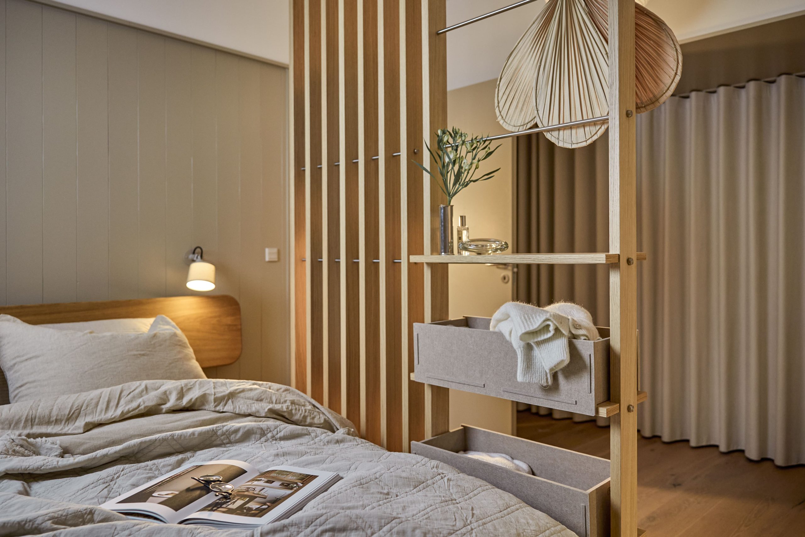Design de interiores com painéis WoodUpp e hotspots interativos